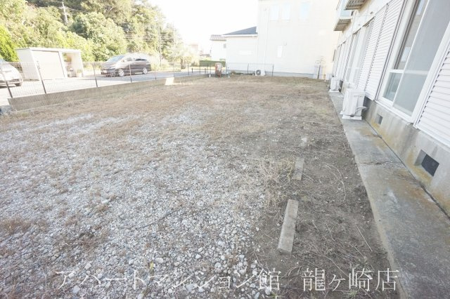 北方ハイツの駐車場