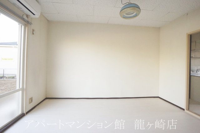 北方ハイツの居間・リビング
