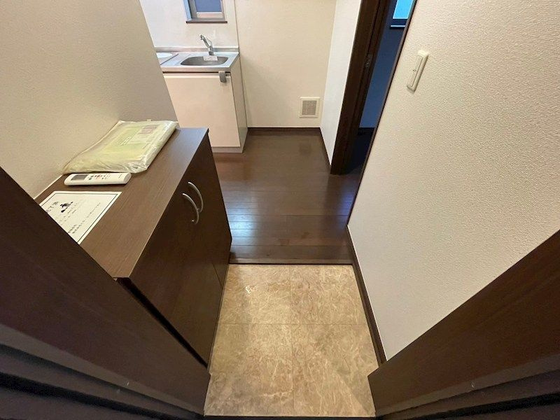 豊島区池袋本町２丁目のアパートの玄関