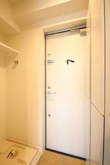 アクティ氷川台の玄関
