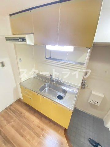 大阪市淀川区東三国６丁目の賃貸マンションのキッチン