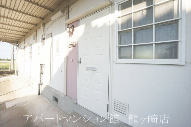 北方ハイツの玄関