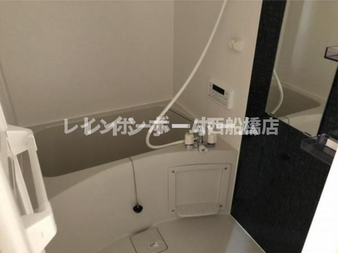 アットリラ行徳の浴室