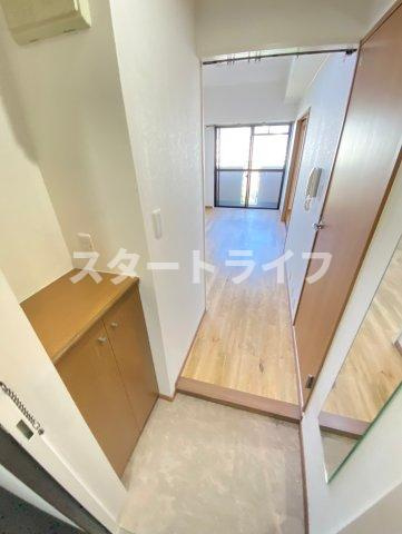 大阪市淀川区宮原１丁目の賃貸マンションの玄関