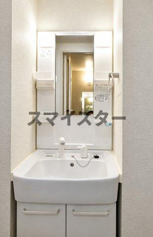 船橋市習志野台４丁目のアパートの独立洗面台