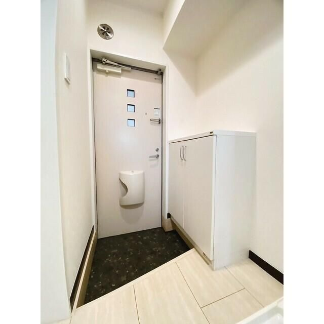 横浜市旭区西川島町のアパートの玄関