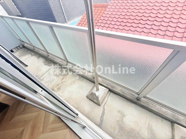 大阪市平野区加美正覚寺３丁目の賃貸マンションのバルコニー