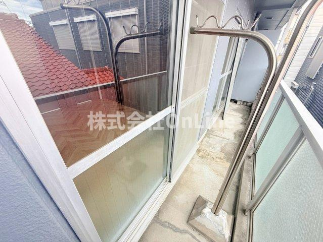 大阪市平野区加美正覚寺３丁目の賃貸マンションのバルコニー