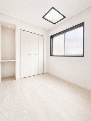 【洋室】 | ◆磯子区森２丁目　中古戸建◆ | ◆気持ちの良い風が室内へ入り込む居室。家具を配置しても広々ご利用いただけます！！
