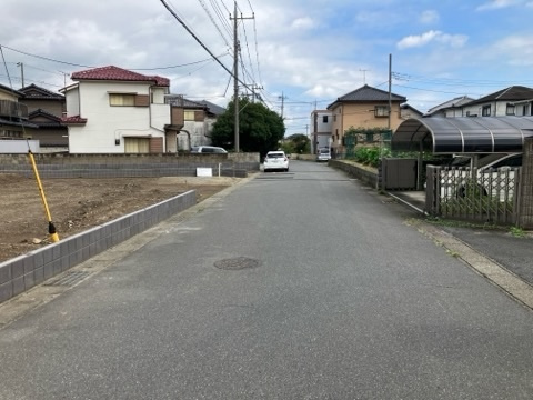 BLOOMING GARDEN　本庄市東台5丁目の前面道路含む現地写真