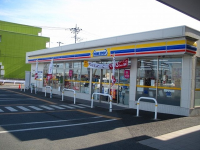 【周辺】 | イチヨウ　Ｂ | ミニストップ伊勢崎境百々店まで400m