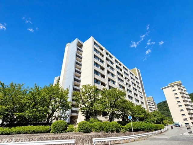 住吉台住宅2号棟の外観|眺望良好　6階部分