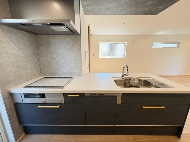 須磨区友が丘６丁目　新築戸建て　太陽光×耐震等級3のキッチン|使いやすいキッチンです