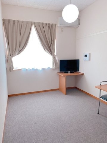レオパレスＶｉＶｉ芦屋の居間・リビング