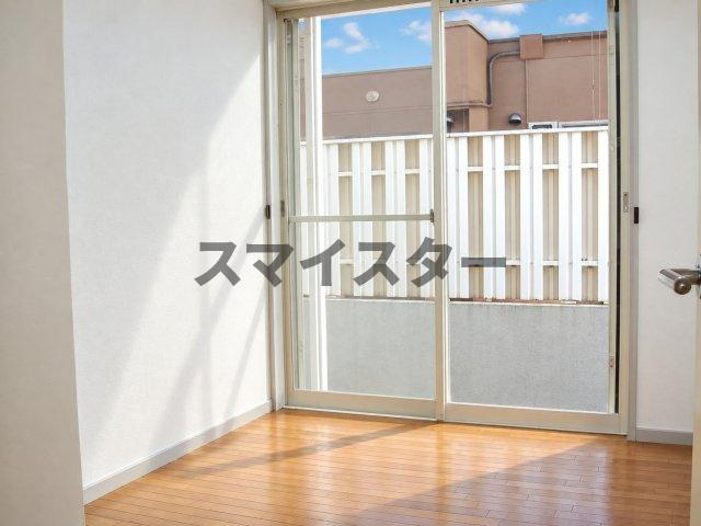 船橋市前原西１丁目のアパートの居間・リビング