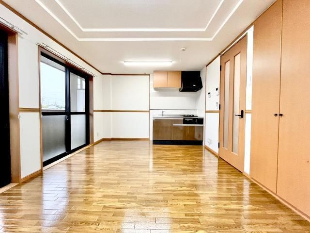 フラワーハイツⅡの居間・リビング