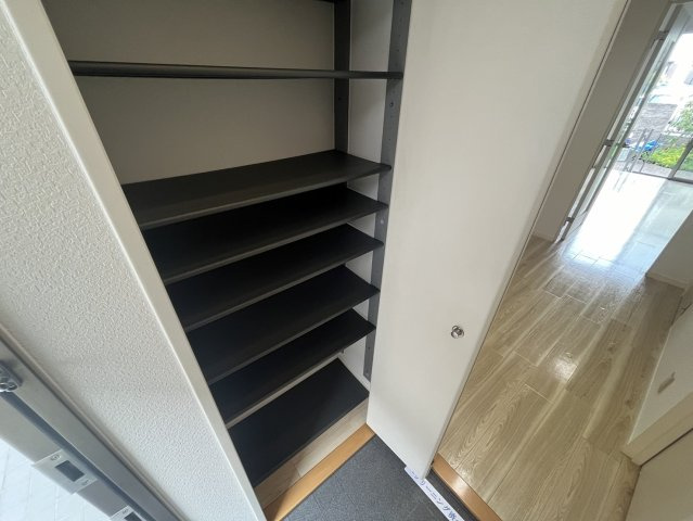 ミニョン　シレーヌ　222の収納|※現在入居中の為別のお部屋の写真です