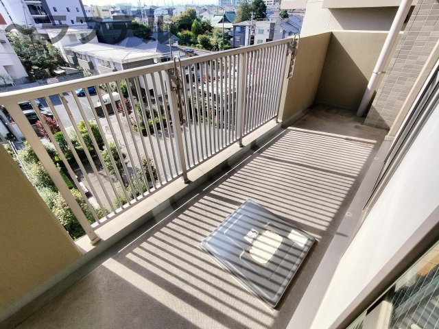 シャンゼール所沢のバルコニー|別部屋イメージ写真