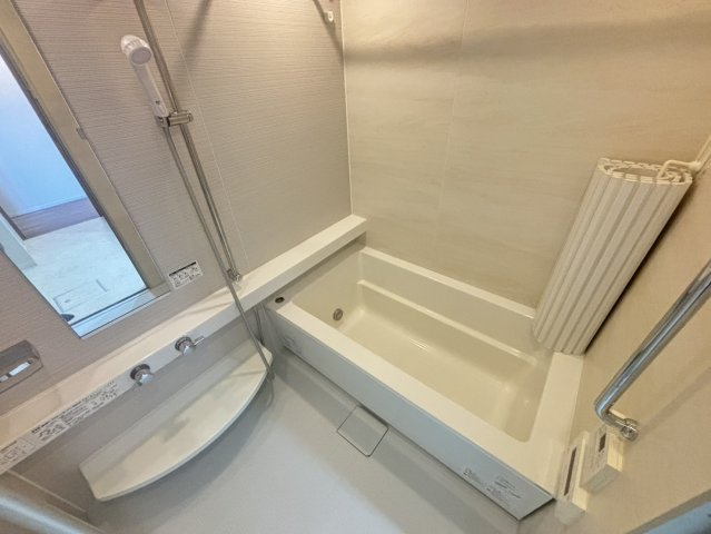 ローレルアイ堀江の浴室