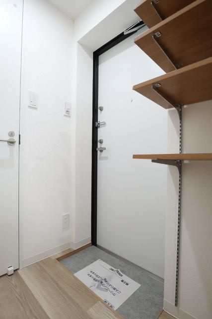 アリエル関町北の玄関