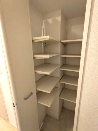 エルファーロ神楽坂Ⅱの収納