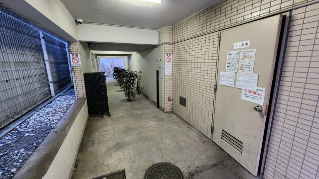 マリオン高円寺のその他共用部分|ゴミ置場・駐輪場