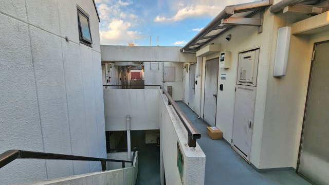 マリオン高円寺のその他共用部分|4階共用廊下