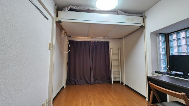 マリオン高円寺の居間・リビング