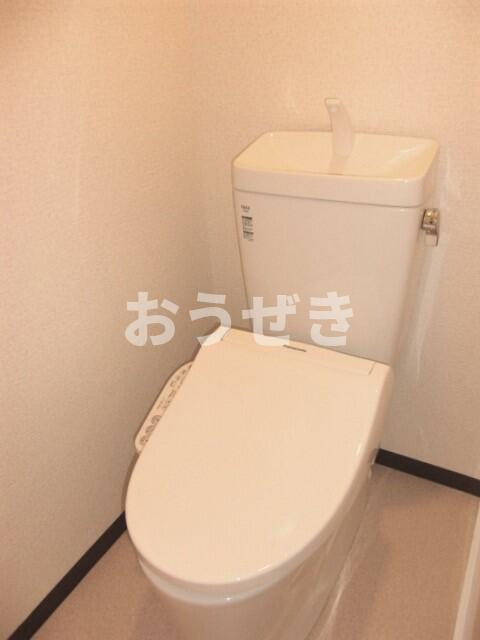 グリーンハイツのトイレ|新らしくウォシュレット付きの…