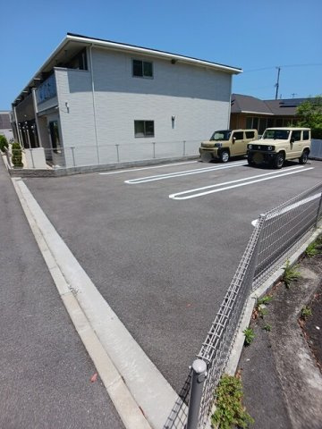 エスペランサ妻鳥の駐車場