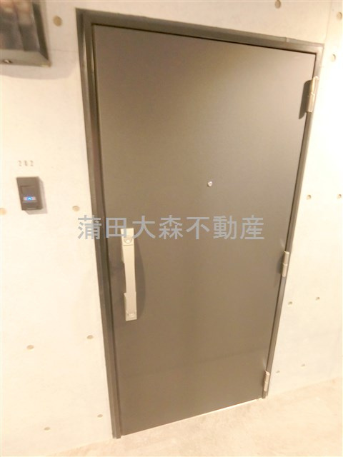 COCOCUBE大森西　東邦医大通りの玄関