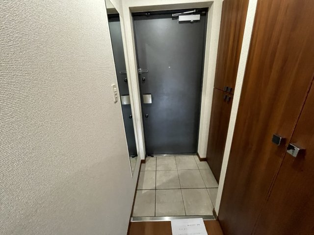フェニックス日本橋高津の玄関|収納もある玄関です