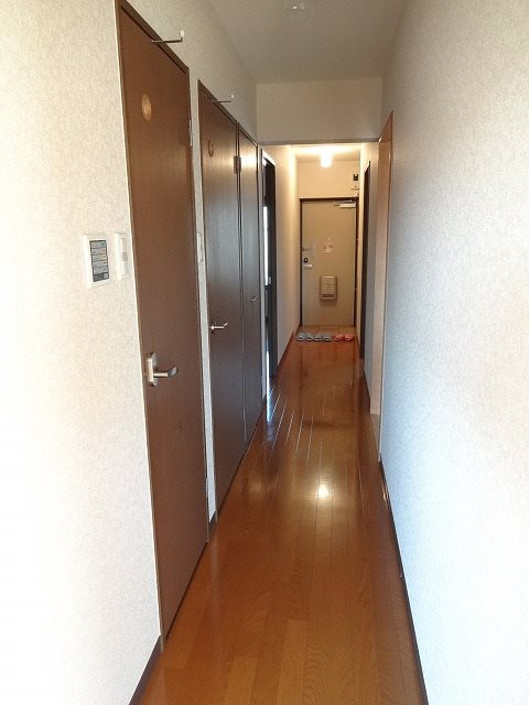 グランデ の玄関