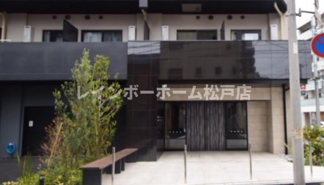 仲介手数料（賃料の1.10ヵ月）の50％OFF対象物件！のエントランス|ゆとりのあるエントランスです