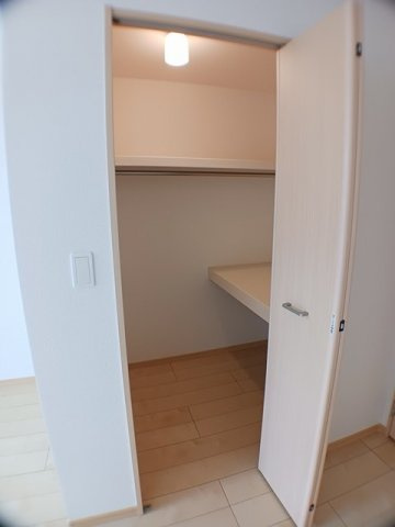 ラルジュ　ウエストの収納