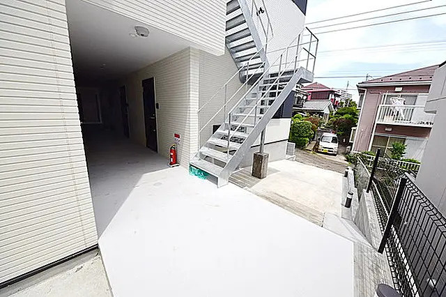 ルヴァンス二俣川のエントランス