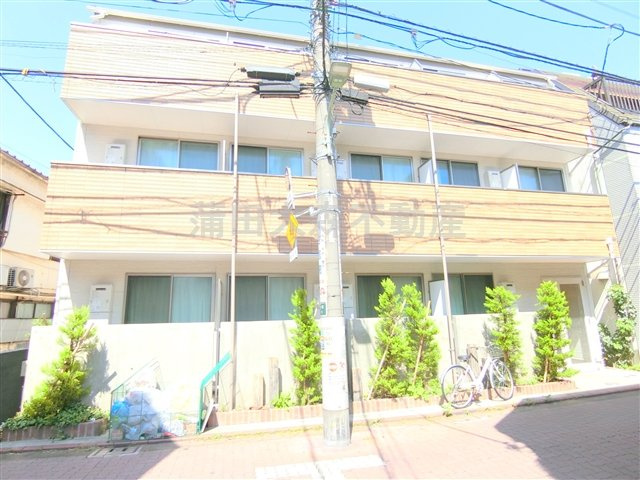 RPレジデンスななつぼしの外観|2017年3月築　木造地上3階建て総戸数14戸の人気賃貸アパート！
東京都大田区大森東2丁目　京浜急行本線大森町駅最寄り徒歩7分、平和島駅徒歩８分
