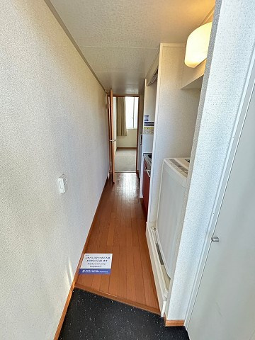 尼崎市次屋１丁目のアパートの玄関|明るい玄関です