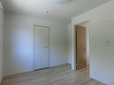 【洋室】 | ヴェルデ