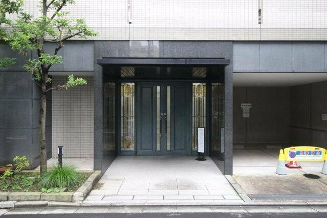 ルモンド南麻布のエントランス