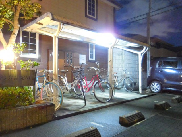 高槻市大塚町３丁目のアパートの駐車場