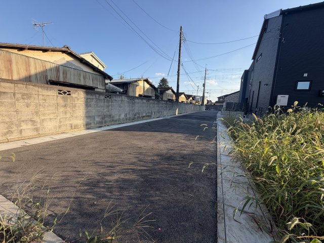 中野台更地の前面道路含む現地写真