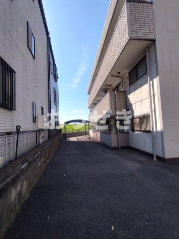 リバーサイドパレスの駐車場