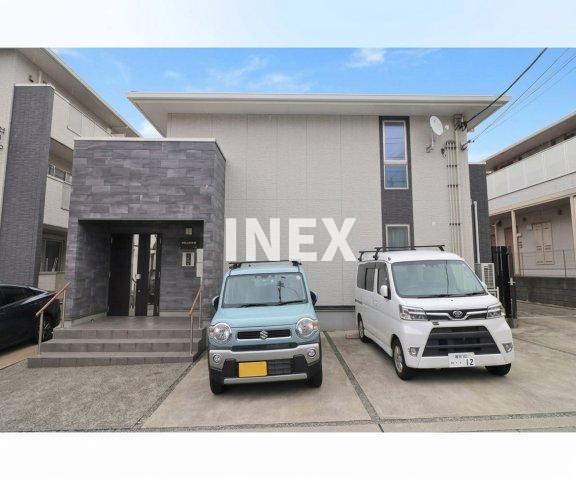 横浜市神奈川区神大寺２丁目のアパートの駐車場