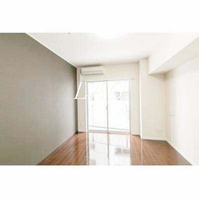 【居間・リビング】 | アクアアンビシャス八丁堀 | 洋室のお部屋です。