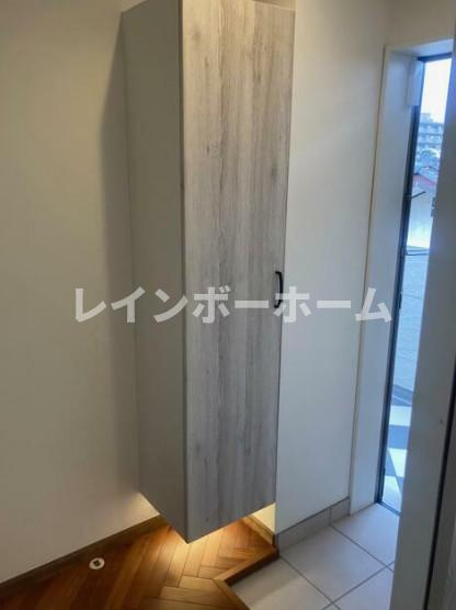 tw. rainbow Iの玄関