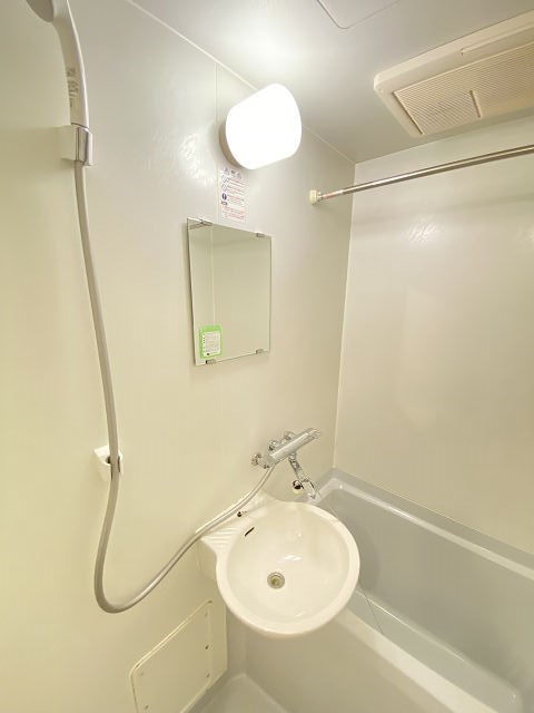 尼崎市南塚口町３丁目のアパートの洗面所|脱衣スペースもあります