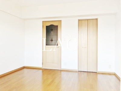 【居間・リビング】 | サンパレス弐番館 | 洋室のお部屋です。