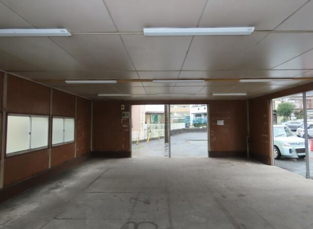 八王子市椚田町の倉庫