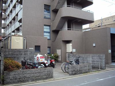 ハウスセゾン鞍馬口の外観